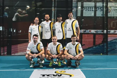 Rectangle Flag - Vorrunde der DPV Padel Bundesliga 2025 mit dem Herrenteam des TC Weiden