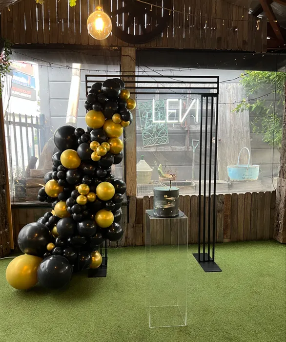 CustomSocksNow.Com - Custom Neon Sign