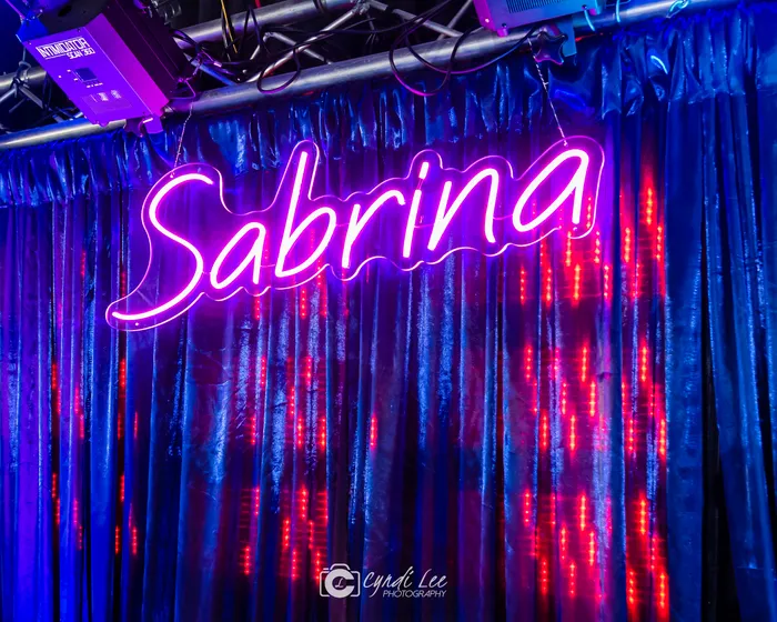 CustomSocksNow.Com - Custom Neon Sign