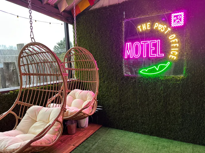 CustomSocksNow.Com - Artwork Neon Sign