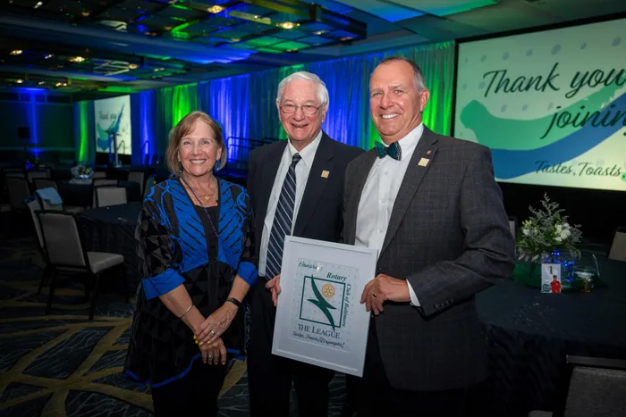 CustomSocksNow.Com - Die Struck Pin