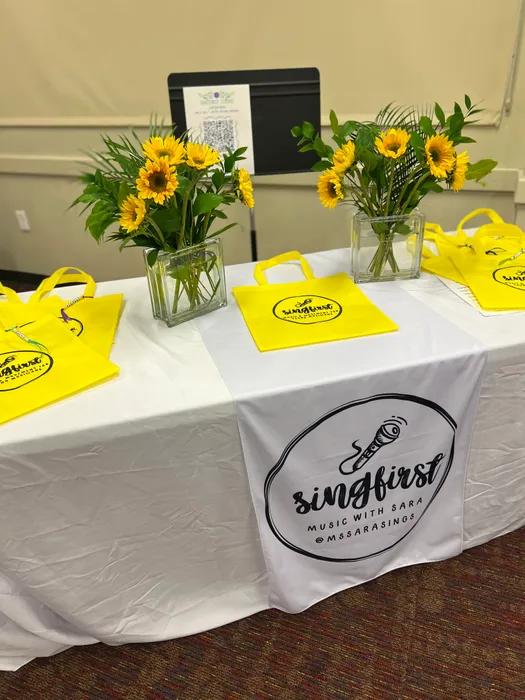 CustomSocksNow.Com - Custom Popular Non-Woven Tote Bag