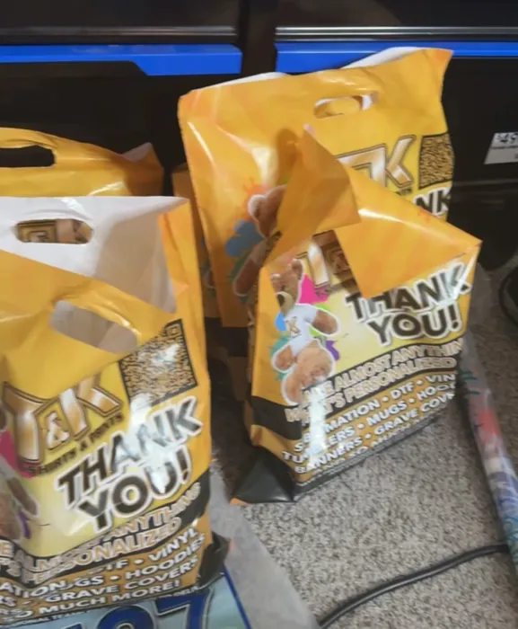 CustomSocksNow.Com - Die Cut Handle Bag