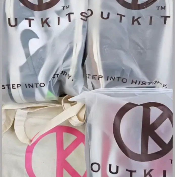 CustomSocksNow.Com - Zipper Frosted Bag