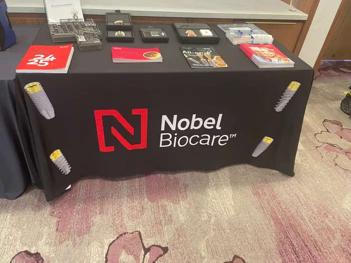 CustomSocksNow.Com - Custom Rectangle Table Covers