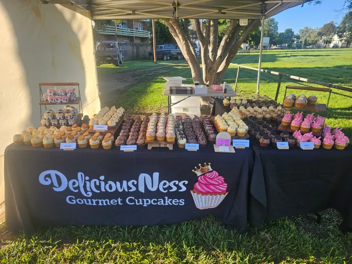 CustomSocksNow.Com - Custom Rectangle Table Covers