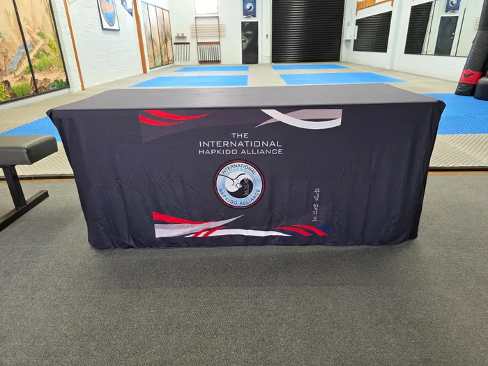 CustomSocksNow.Com - Custom Rectangle Table Covers