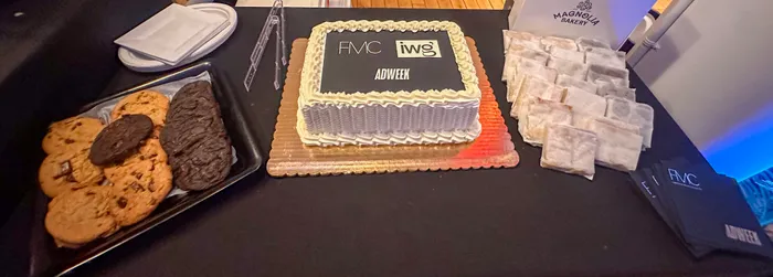 CustomSocksNow.Com - Custom Foil Stamped Beverage Napkin