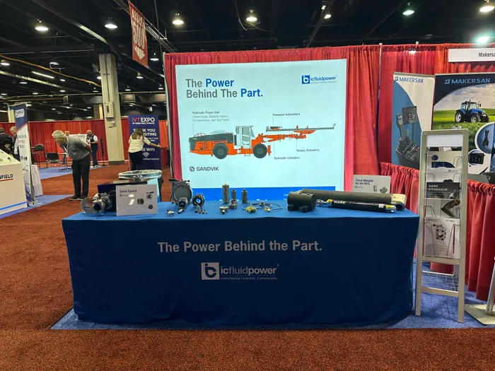 CustomSocksNow.Com - Custom Rectangle Table Covers