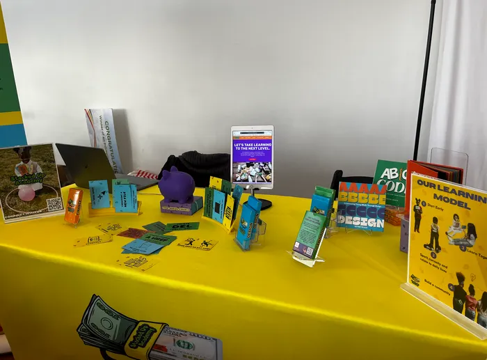 CustomSocksNow.Com - Custom Rectangle Table Covers