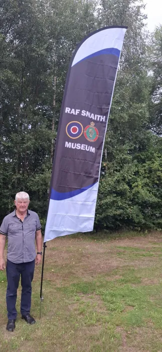 CustomSocksNow.Com - Feather Flag