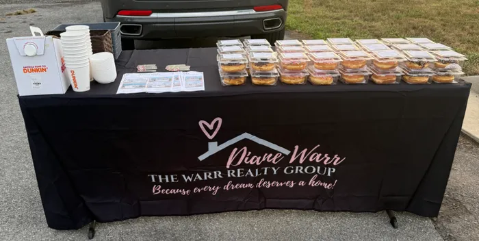 CustomSocksNow.Com - Custom Rectangle Table Covers