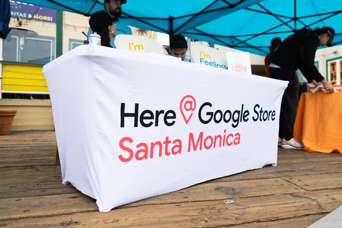 CustomSocksNow.Com - Custom Rectangle Table Covers