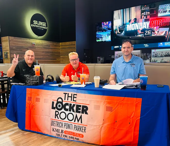 CustomSocksNow.Com - Custom Rectangle Table Covers