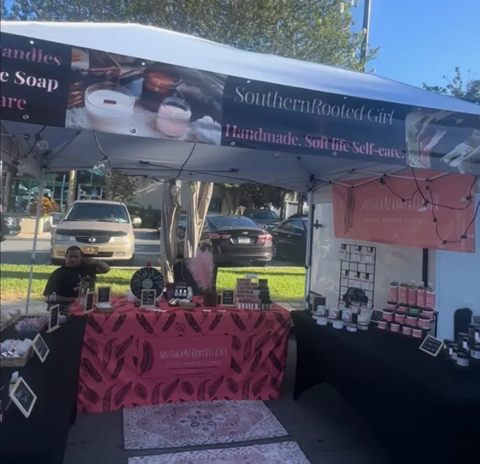 CustomSocksNow.Com - Custom Vinyl Banners