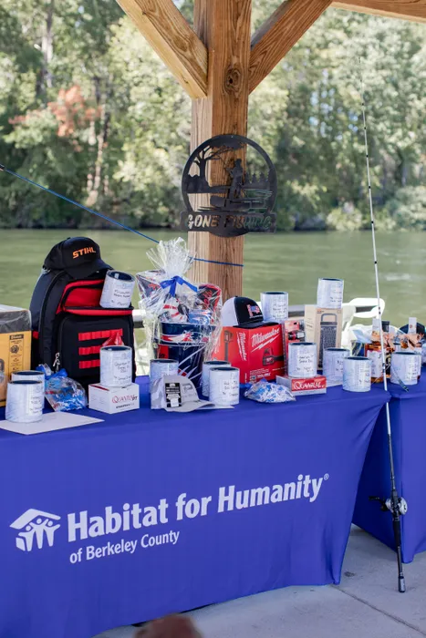 CustomSocksNow.Com - Custom Rectangle Table Covers