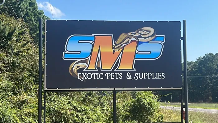 CustomSocksNow.Com - Custom Vinyl Banners