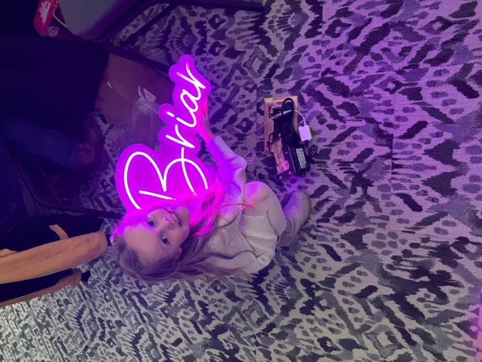 CustomSocksNow.Com - Custom Neon Sign