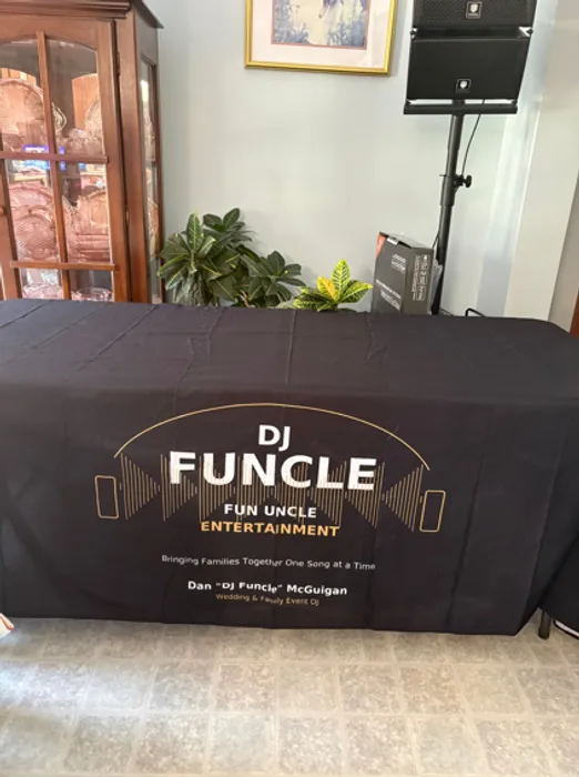 CustomSocksNow.Com - Custom Rectangle Table Covers