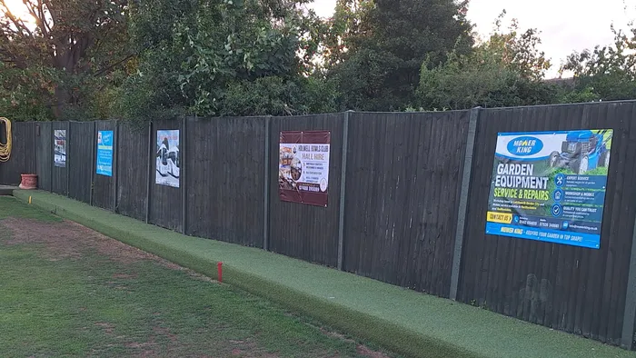 CustomSocksNow.Com - Custom Vinyl Banners