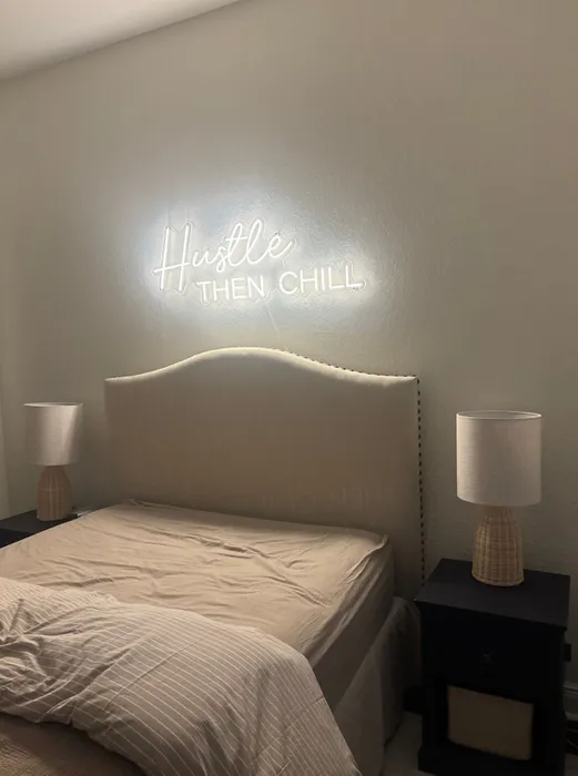CustomSocksNow.Com - Artwork Neon Sign